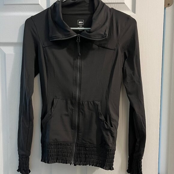 REI Jackets & Blazers - REI *Charcoal Gray* Lightweight Zip-Up | Stretchy | XXS | Ruffle Details | EUC